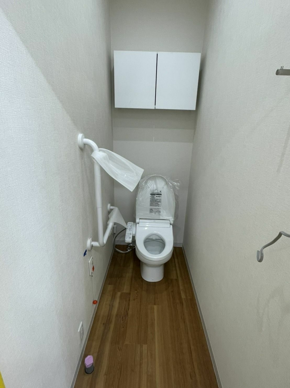 トイレクロス張り替え2 トイレクロス張り替え2